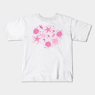 Ocean lover, nautilus, pink Aesthetic, sea coral, sealife, pink hues, baby pink, shells, pink shells Kids T-Shirt